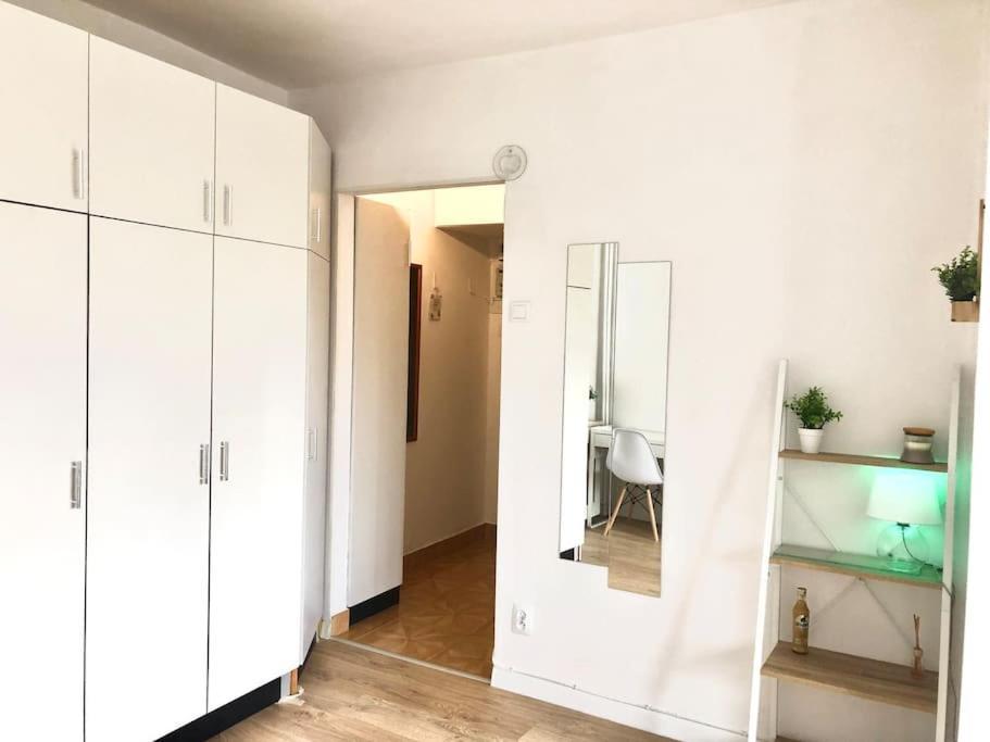 Miejskie Mieszkanie Apartamento Varsóvia Exterior foto