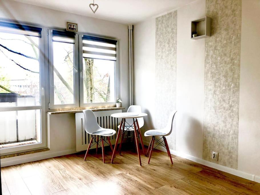 Miejskie Mieszkanie Apartamento Varsóvia Exterior foto